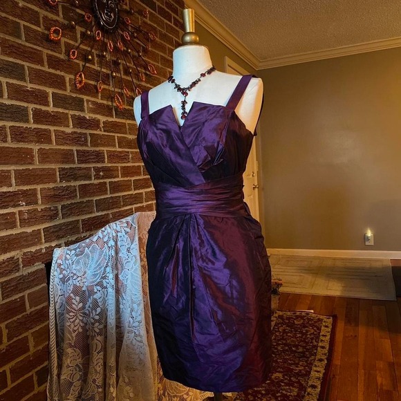 Vera Wang purple 100% silk formal dress size 0 - Picture 2 of 6